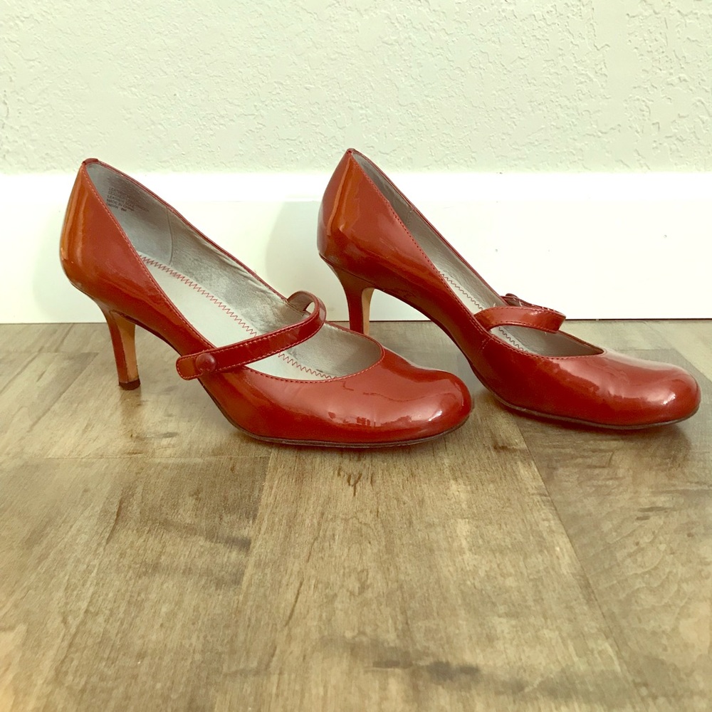 Red Mary Jane heals